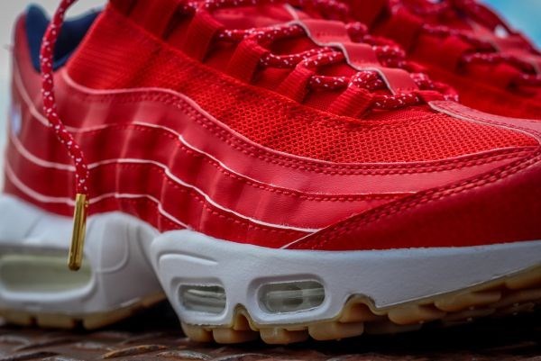 Air max 95 white and sales red