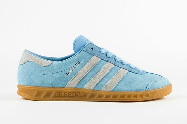 White and hot sale blue adidas hamburg